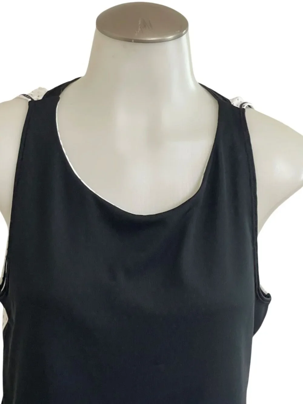 Nike Black & White Racerback Tank Top Womens Small